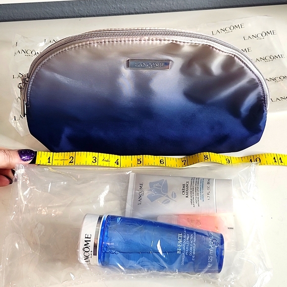NWT Lancome Cosmetic bag with Makeup Remover, Clener, and Juicy Tubes Lip Gloss - Picture 5 of 6